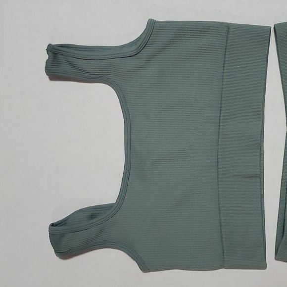 UF Sport Workout Set: Matching Gym Top, Short and legging - Picture 10 of 10